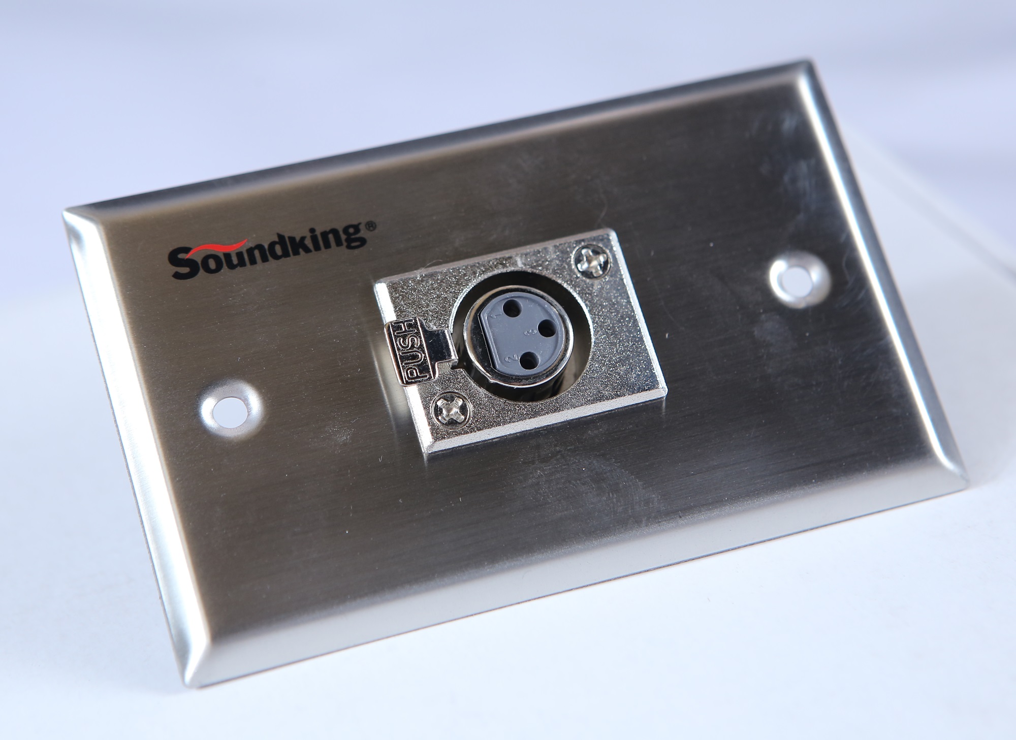 Hộp giắc kết nối canon cái âm Soundking AJ102