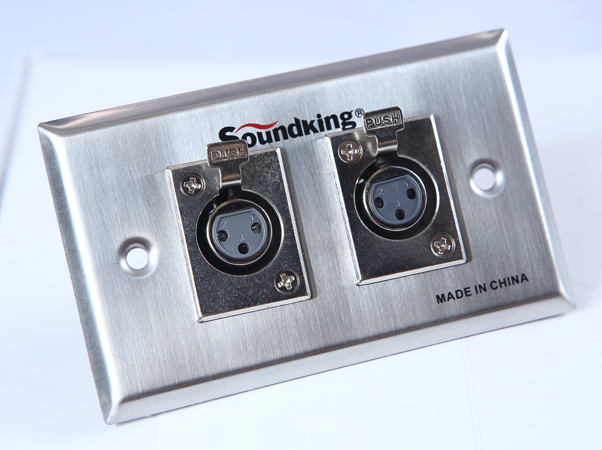 Hộp giắc kết nối canon cái âm Soundking AJ106